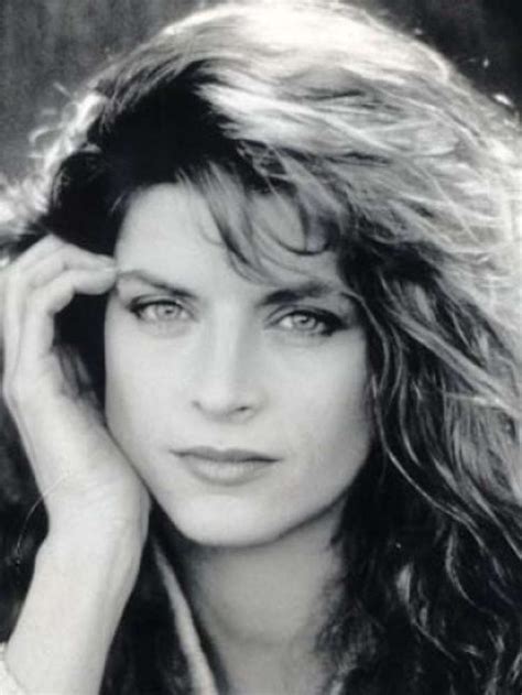 16 Photos of Kirstie Alley When She Was Young